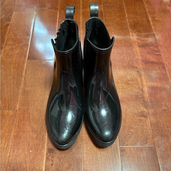 Woman’s Black Rubber Combat Boots Size 8 - Picture 2 of 4